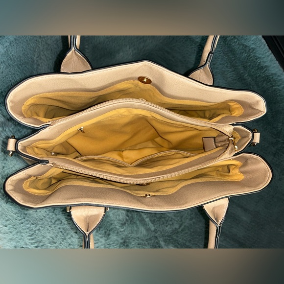 NWOT Tan Charming Charlie Handbag - Picture 7 of 9